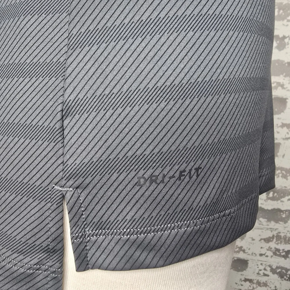 NWT Nike Golf Polo Shirt Womens Size Small‎ Gray Striped Dri-Fit Stretch Swoosh